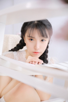 奥古斯特